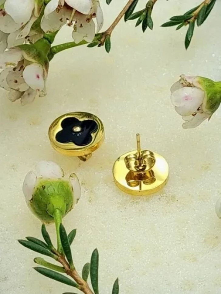 Серьги-гвоздики стальные с напылением золотом клевер J10132CJJ Серьги-гвоздики стальные с напылением золотом клевер J10132CJJ