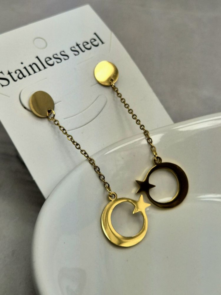 Серьги-пусеты с лунными подвесками J11532CJJ Серьги-пусеты с лунными подвесками J11532CJJ