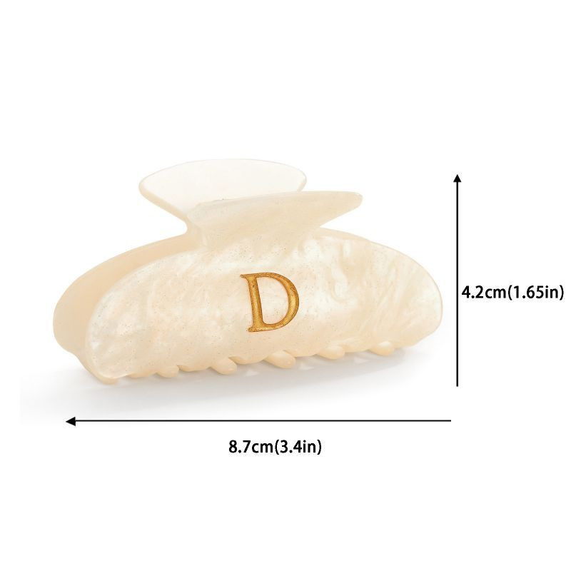 Заколка с буквой B из акрила CJU94662