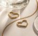 Стальные серьги-конго с напылением золота сердца J10265(CJJ)