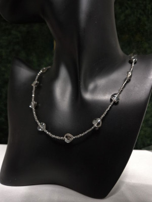 Тонкая цепочка с равномерно распределенными кристальными шармами J11433CJJ