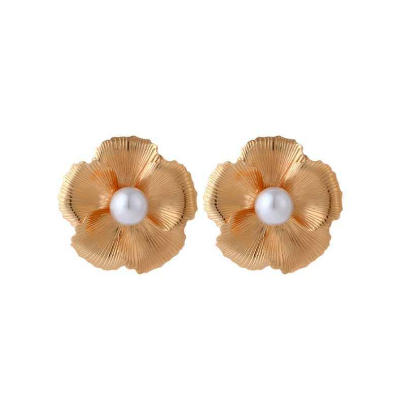 Изящные серьги-пусеты Перламутровые цветы в серебристом обрамлении CJL20154