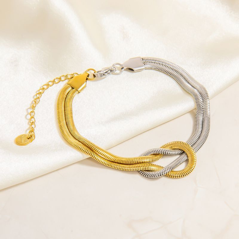 Браслет жесткий с двойным декоративным узлом CJP70639